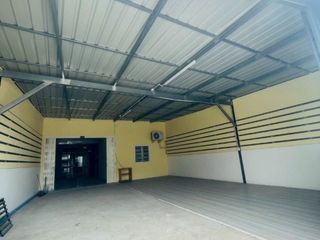 Local comercial en venta de 1 habitaciones en Khanu Woralaksaburi, Kamphaeng Phet