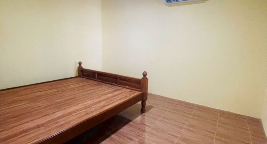Local comercial en venta de 1 habitaciones en Khanu Woralaksaburi, Kamphaeng Phet