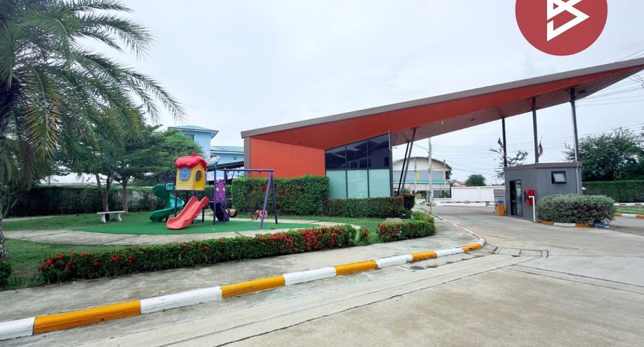 Casa adosada en venta de 2 habitaciones en Phan Thong, Chonburi