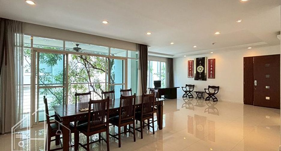 For rent 4 bedrooms condo in Watthana, Bangkok