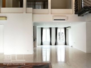 For rent 4 bedrooms apartment in Watthana, Bangkok