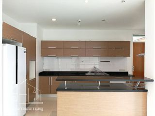 For rent 4 bedrooms apartment in Watthana, Bangkok