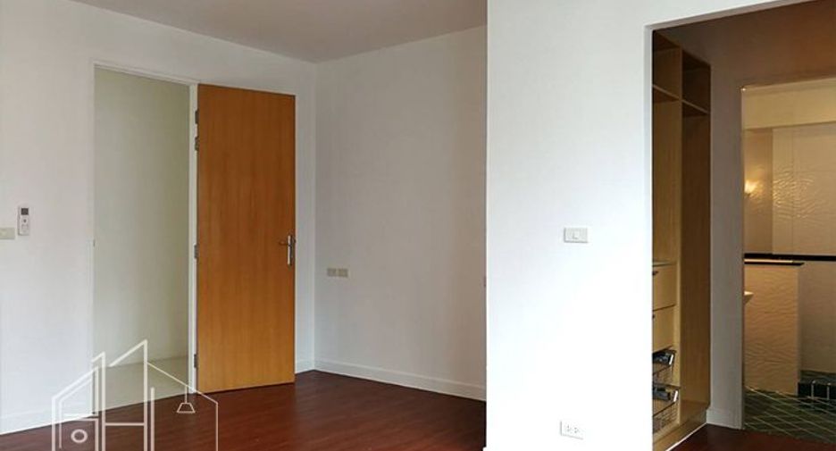 For rent 4 bedrooms apartment in Watthana, Bangkok
