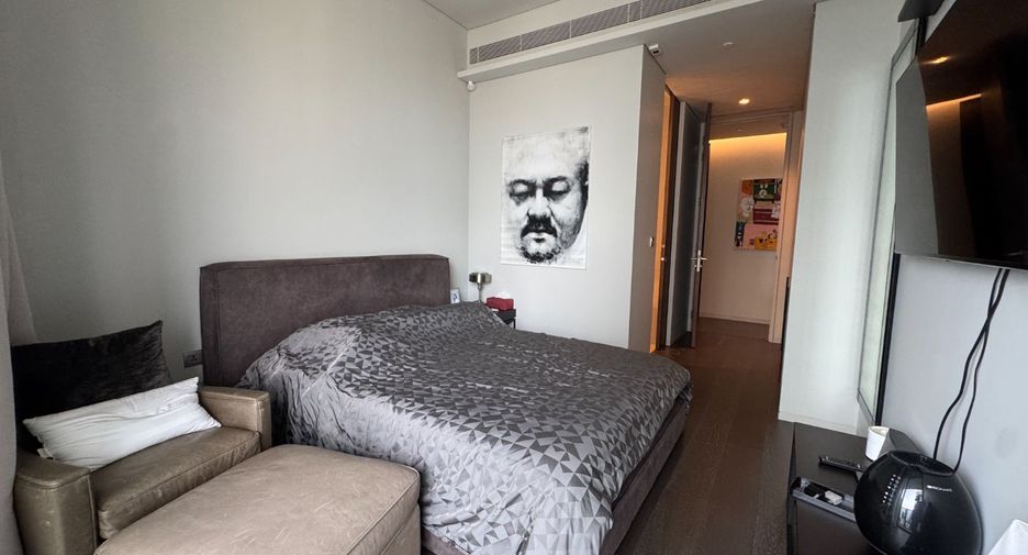 For rent 4 bedrooms condo in Watthana, Bangkok