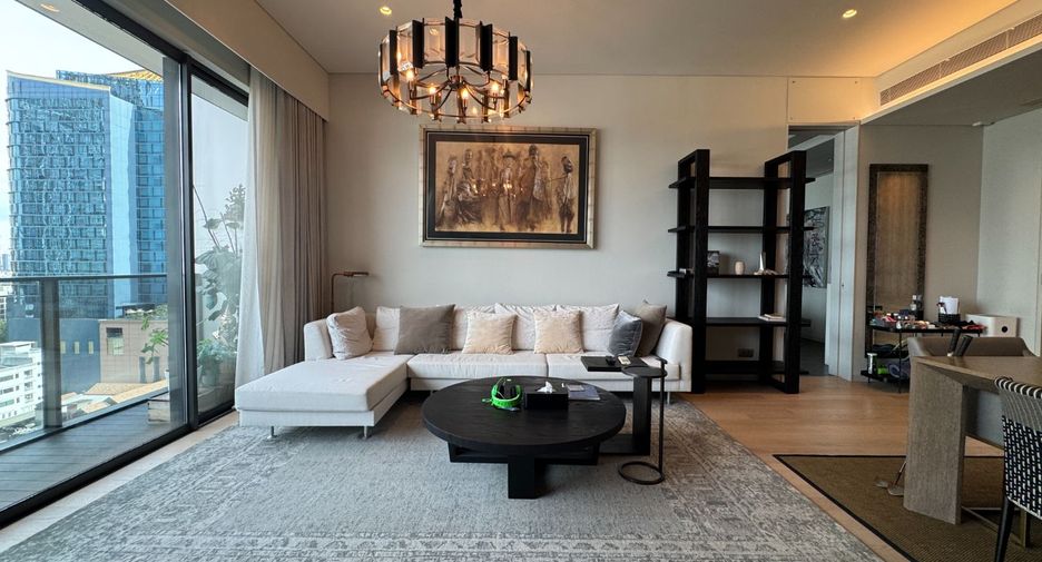 For rent 4 bedrooms condo in Watthana, Bangkok