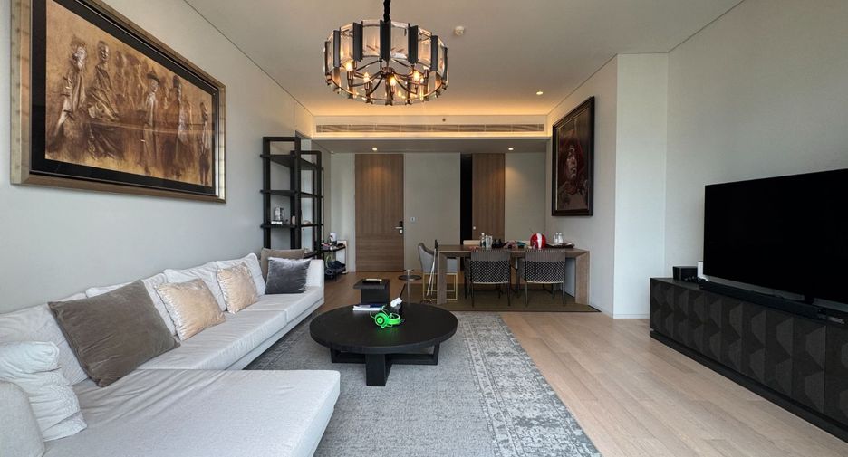 For rent 4 bedrooms condo in Watthana, Bangkok
