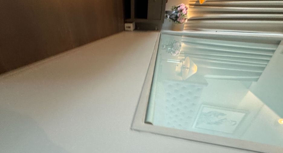 For rent 4 bedrooms condo in Watthana, Bangkok