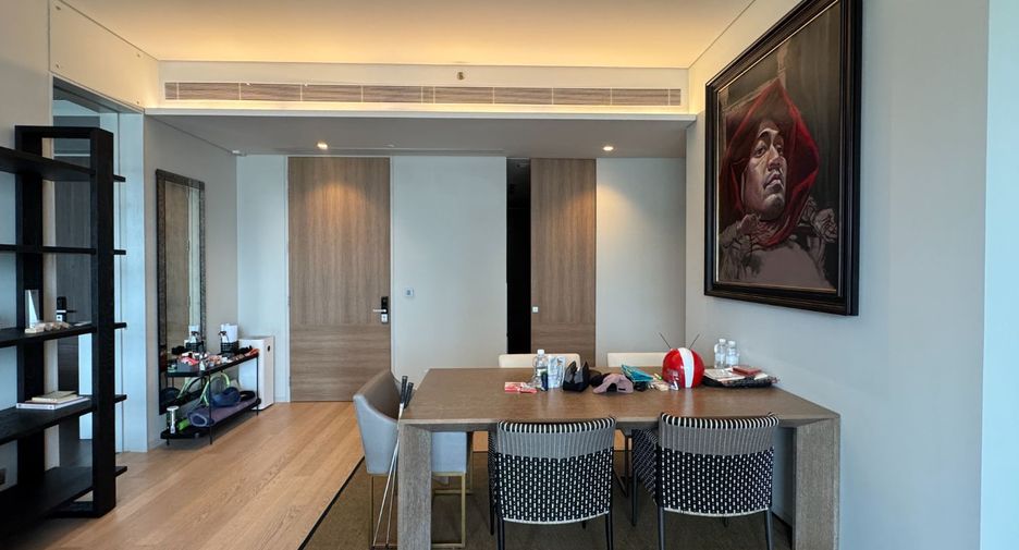 For rent 4 bedrooms condo in Watthana, Bangkok