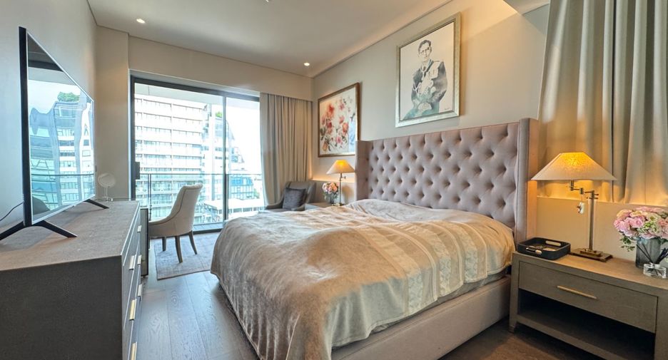 For rent 4 bedrooms condo in Watthana, Bangkok