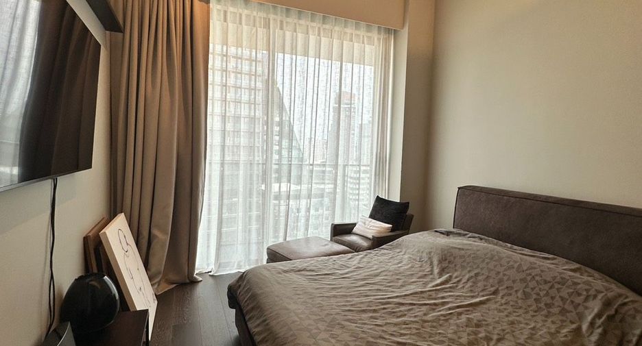 For rent 4 bedrooms condo in Watthana, Bangkok