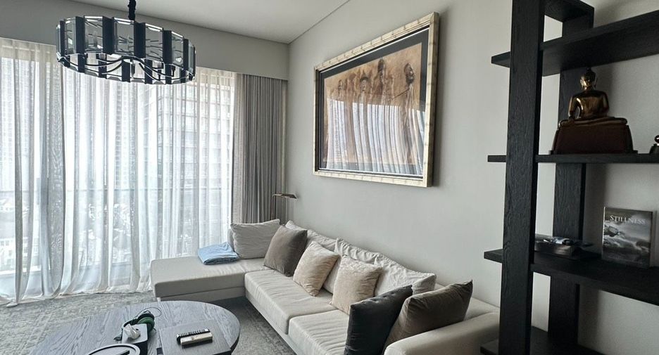 For rent 4 bedrooms condo in Watthana, Bangkok