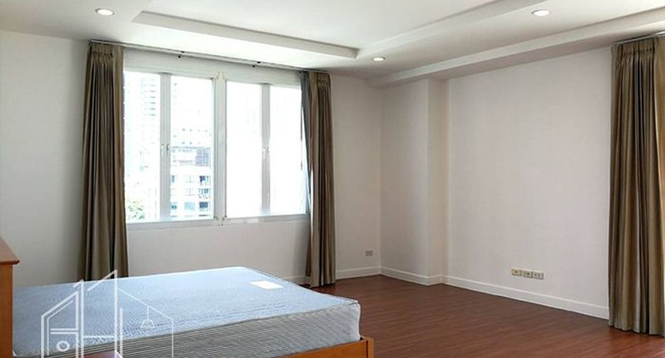 For rent 4 bedrooms condo in Watthana, Bangkok