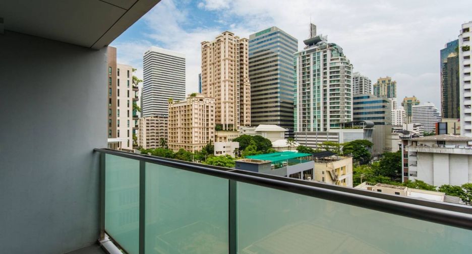 For rent 3 bedrooms condo in Watthana, Bangkok