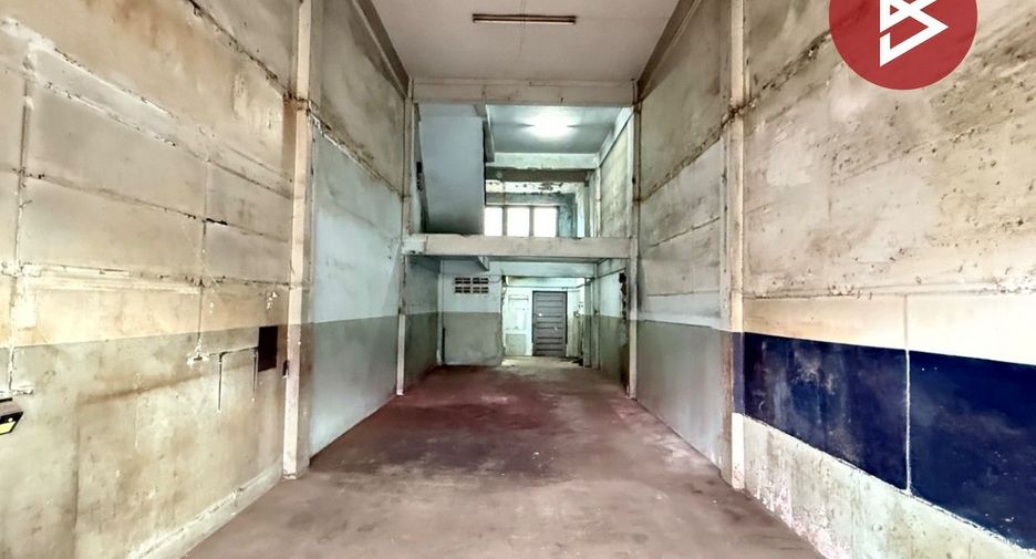 Gewerbefläche zum Kauf mit 5 Zimmer in Wang Thonglang, Bangkok