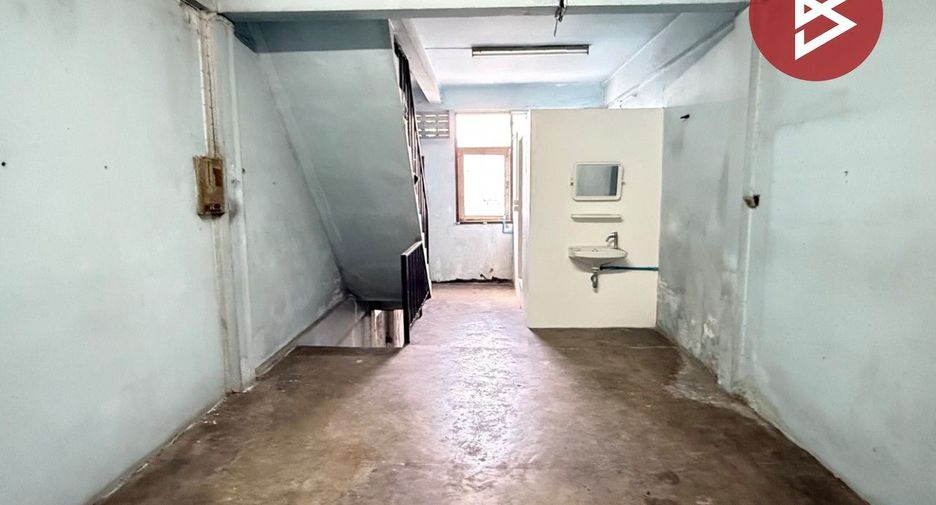 Gewerbefläche zum Kauf mit 5 Zimmer in Wang Thonglang, Bangkok