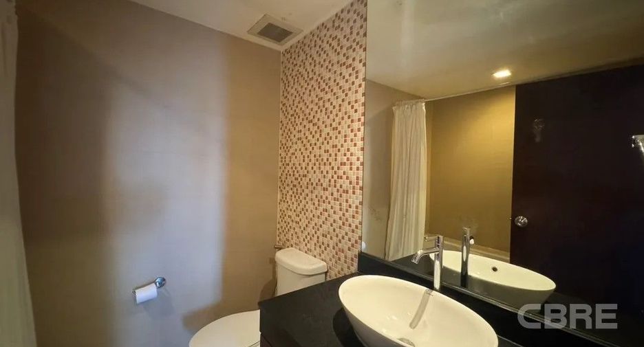 For sale 2 bedrooms condo in Phra Khanong, Bangkok