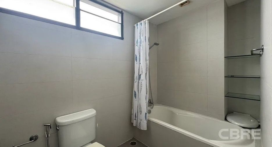 For sale 2 bedrooms condo in Phra Khanong, Bangkok