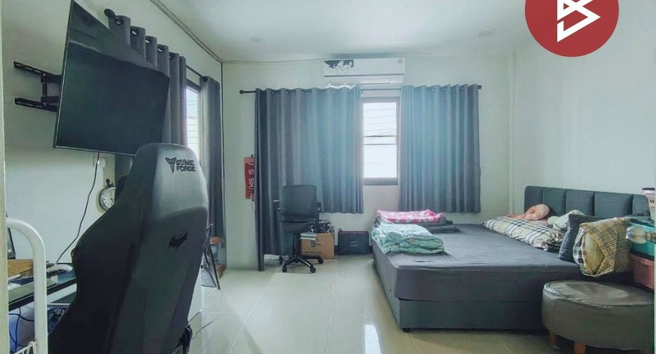 For sale 3 bedrooms townhouse in Thanyaburi, Pathum Thani