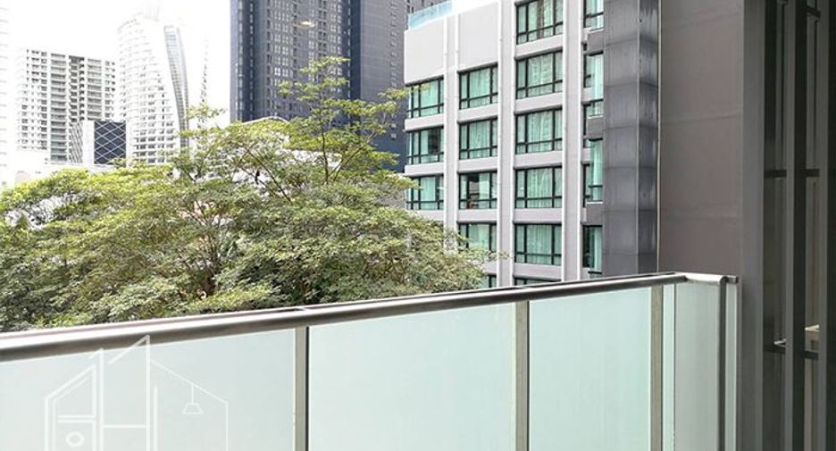 For rent 2 bedrooms condo in Watthana, Bangkok