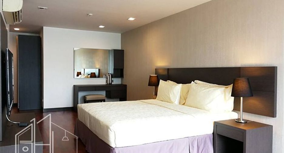 For rent 2 bedrooms condo in Watthana, Bangkok