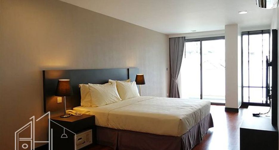 For rent 2 bedrooms condo in Watthana, Bangkok