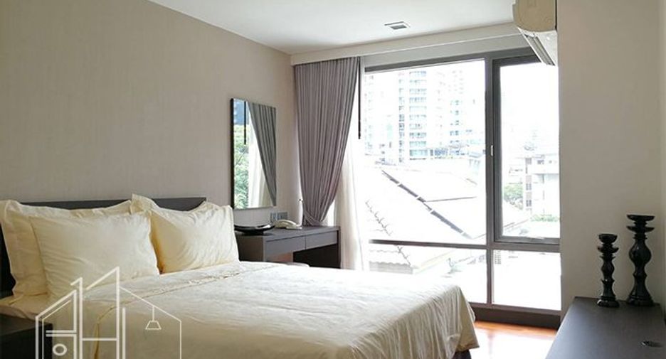 For rent 2 bedrooms condo in Watthana, Bangkok