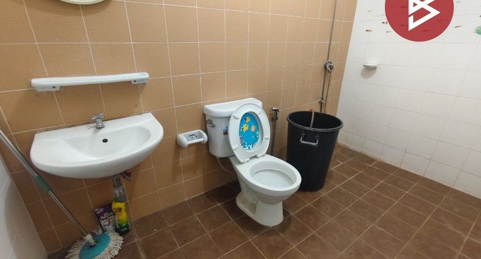 À vendre 3 chambres maison de ville à Mueang Chachoengsao, Chachoengsao