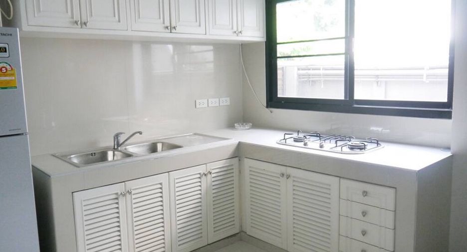 Villa zur Miete mit 3 Zimmer in Khlong Toei, Bangkok