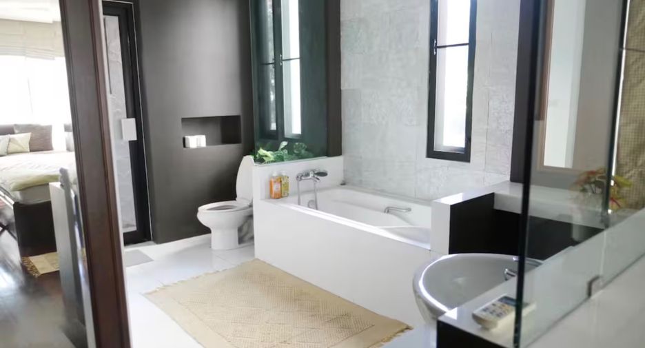 Villa zur Miete mit 3 Zimmer in Khlong Toei, Bangkok