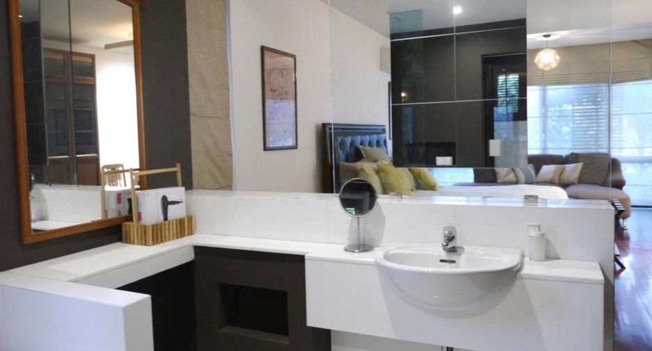 Villa zur Miete mit 3 Zimmer in Khlong Toei, Bangkok