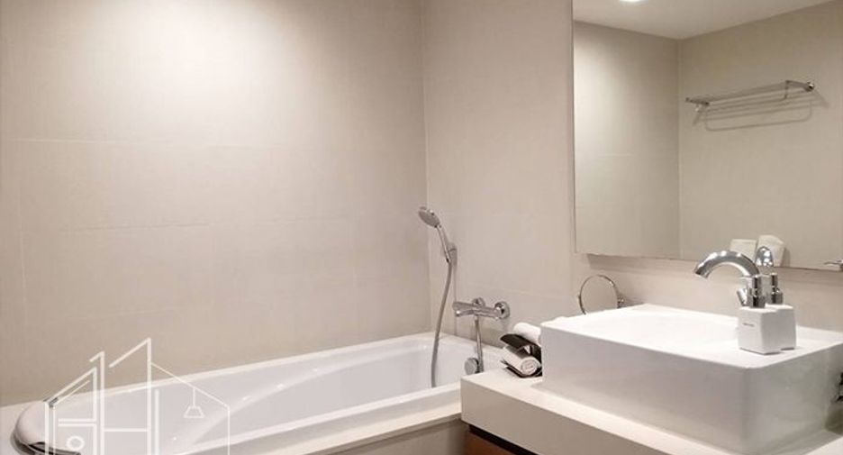 For rent 2 bedrooms apartment in Watthana, Bangkok