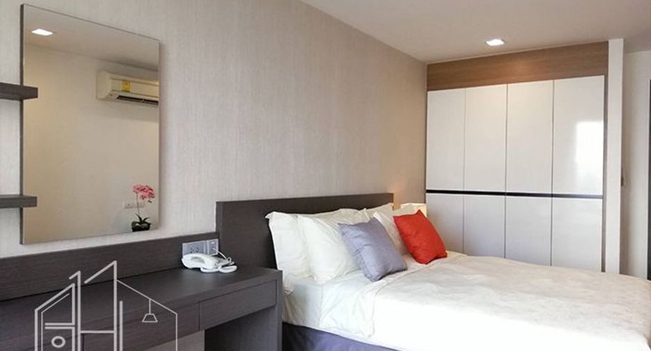 For rent 2 bedrooms apartment in Watthana, Bangkok