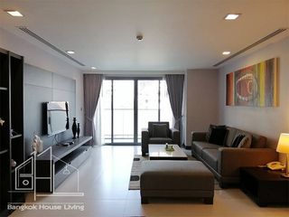 For rent 2 bedrooms apartment in Watthana, Bangkok