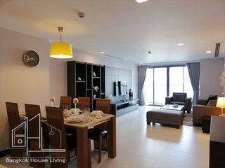 For rent 2 bedrooms apartment in Watthana, Bangkok