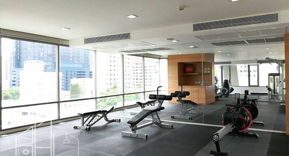 For rent 2 bedrooms apartment in Watthana, Bangkok