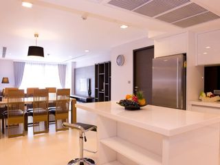For rent 2 bedrooms apartment in Watthana, Bangkok
