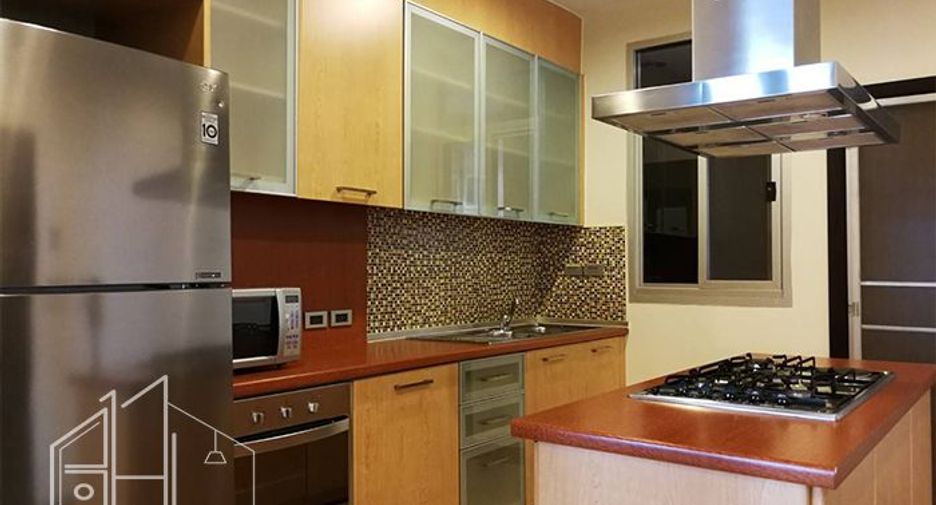 For rent 3 bedrooms condo in Watthana, Bangkok