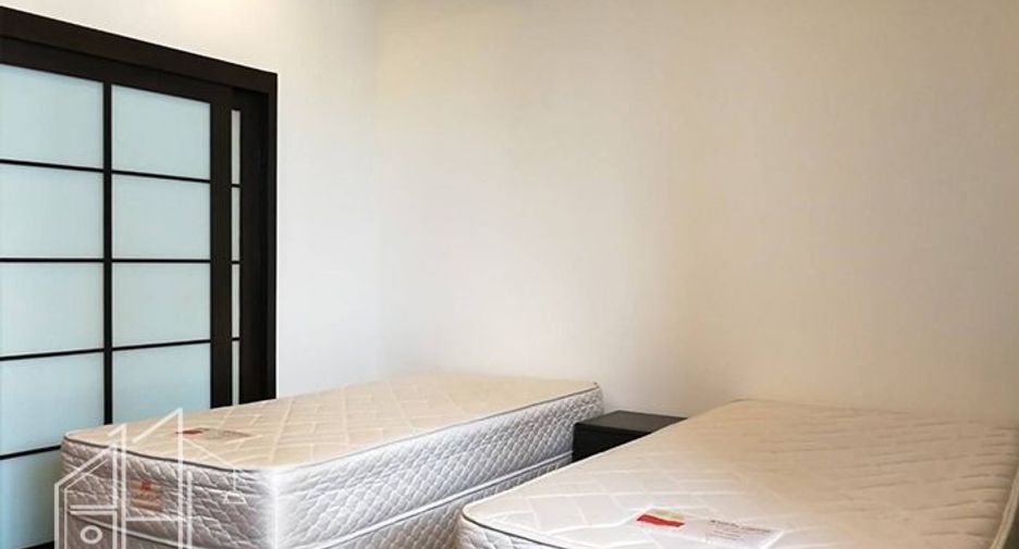 For rent 3 bedrooms condo in Watthana, Bangkok
