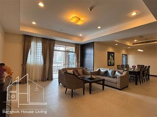 For rent 3 bedrooms condo in Watthana, Bangkok