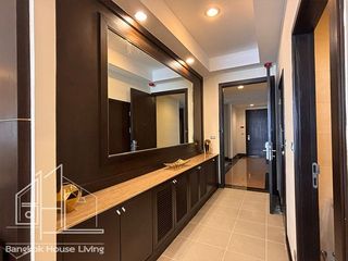 For rent 3 bedrooms condo in Watthana, Bangkok