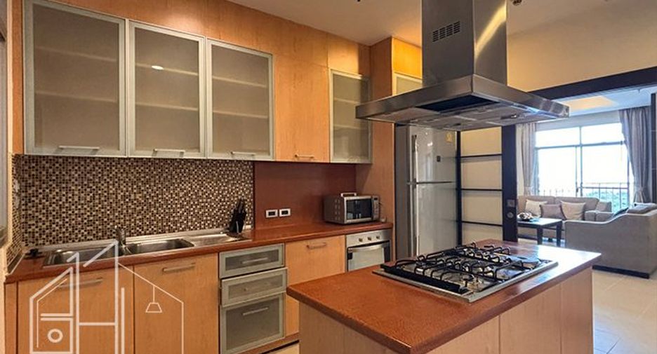 For rent 3 bedrooms condo in Watthana, Bangkok