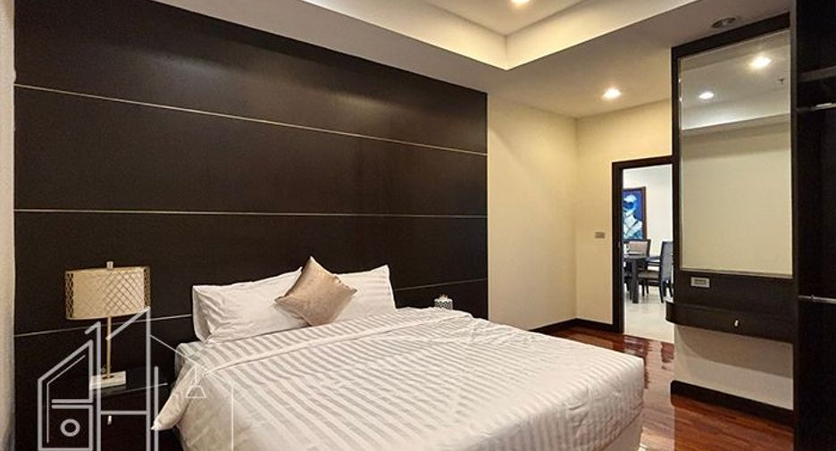 For rent 3 bedrooms condo in Watthana, Bangkok