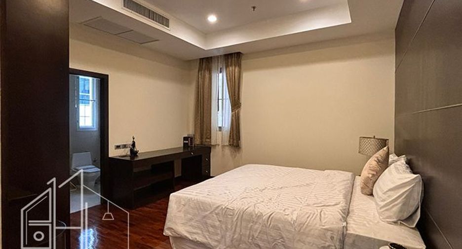 For rent 3 bedrooms condo in Watthana, Bangkok