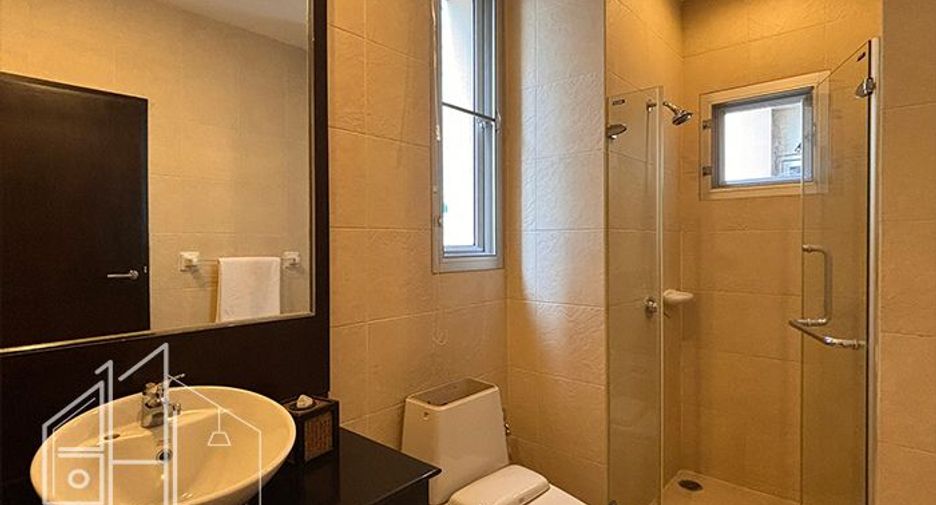 For rent 3 bedrooms condo in Watthana, Bangkok