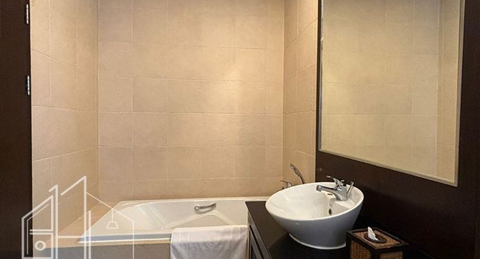 For rent 3 bedrooms condo in Watthana, Bangkok