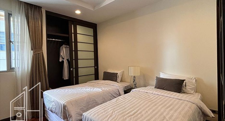 For rent 3 bedrooms condo in Watthana, Bangkok