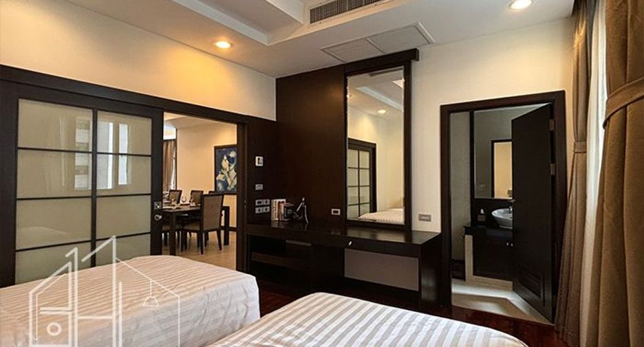 For rent 3 bedrooms condo in Watthana, Bangkok