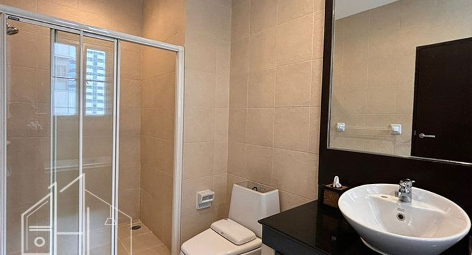 For rent 3 bedrooms condo in Watthana, Bangkok