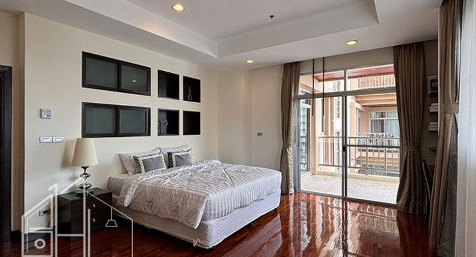 For rent 3 bedrooms condo in Watthana, Bangkok