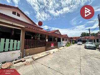 Casa adosada en venta de 3 habitaciones en Phan Thong, Chonburi